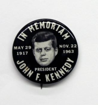 "In Memoriam" Button