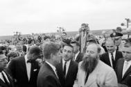 JFK with sculptor Korczak Ziolkowski at the dedication of Oahe Dam