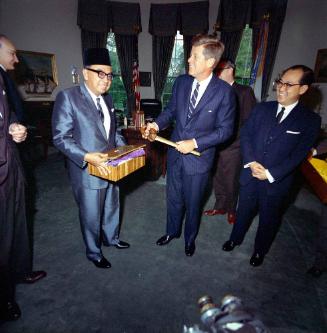 Table Runner and Placemats