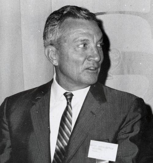 Mayor Lewis Cutrer