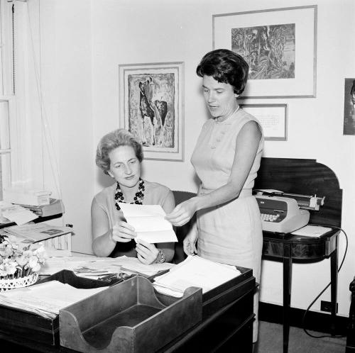 KN-22777. Social Secretary, Letitia Baldrige, and White House Housekeeper, Anne Lincoln