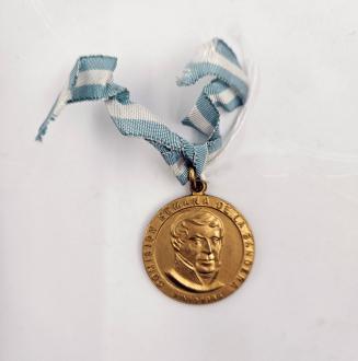 Medal from the Business Women of Argentina