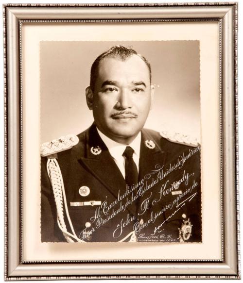 Photograph of President of El Salvador Julio Adalberto Rivera