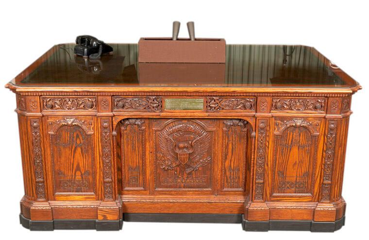 Replica of the HMS Resolute Desk – All Artifacts – The John F. Kennedy ...