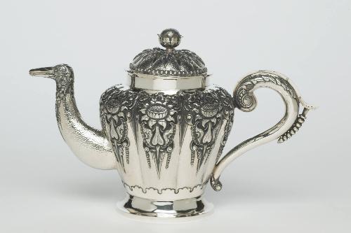 Tea Set: Tea Kettle